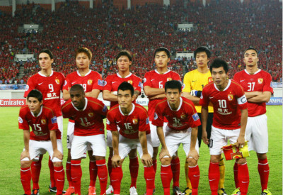 国王杯-居莱尔双响莫德里奇破门 皇马5-0晋级（国王杯：居莱尔梅开二度+莫德里奇建功，皇马5-0轻取晋级）