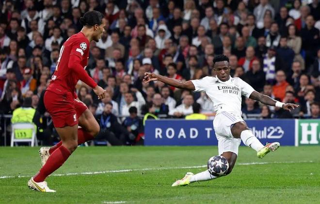 拉波尔特：我在曼城6年本可以赢得更多欧冠，至少3个也不为过（拉波尔特称在曼城六年原可夺更多欧冠：拿下至少三座并不夸张）