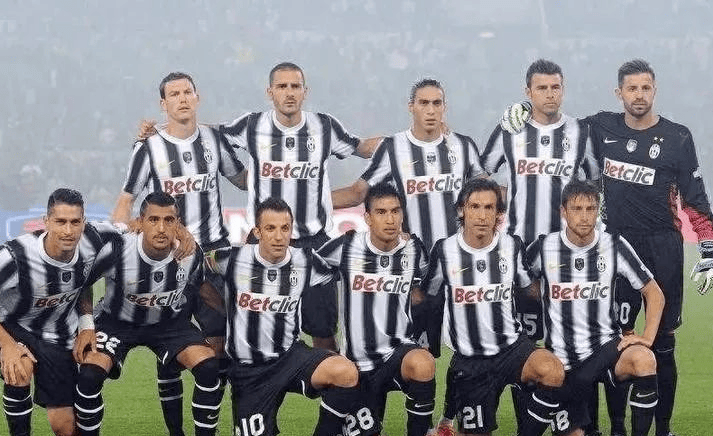 队报评法国队的2025：杜埃最佳新人、姆巴佩MVP（队报盘点法国队2025：杜埃当选最佳新秀，姆巴佩荣膺MVP）