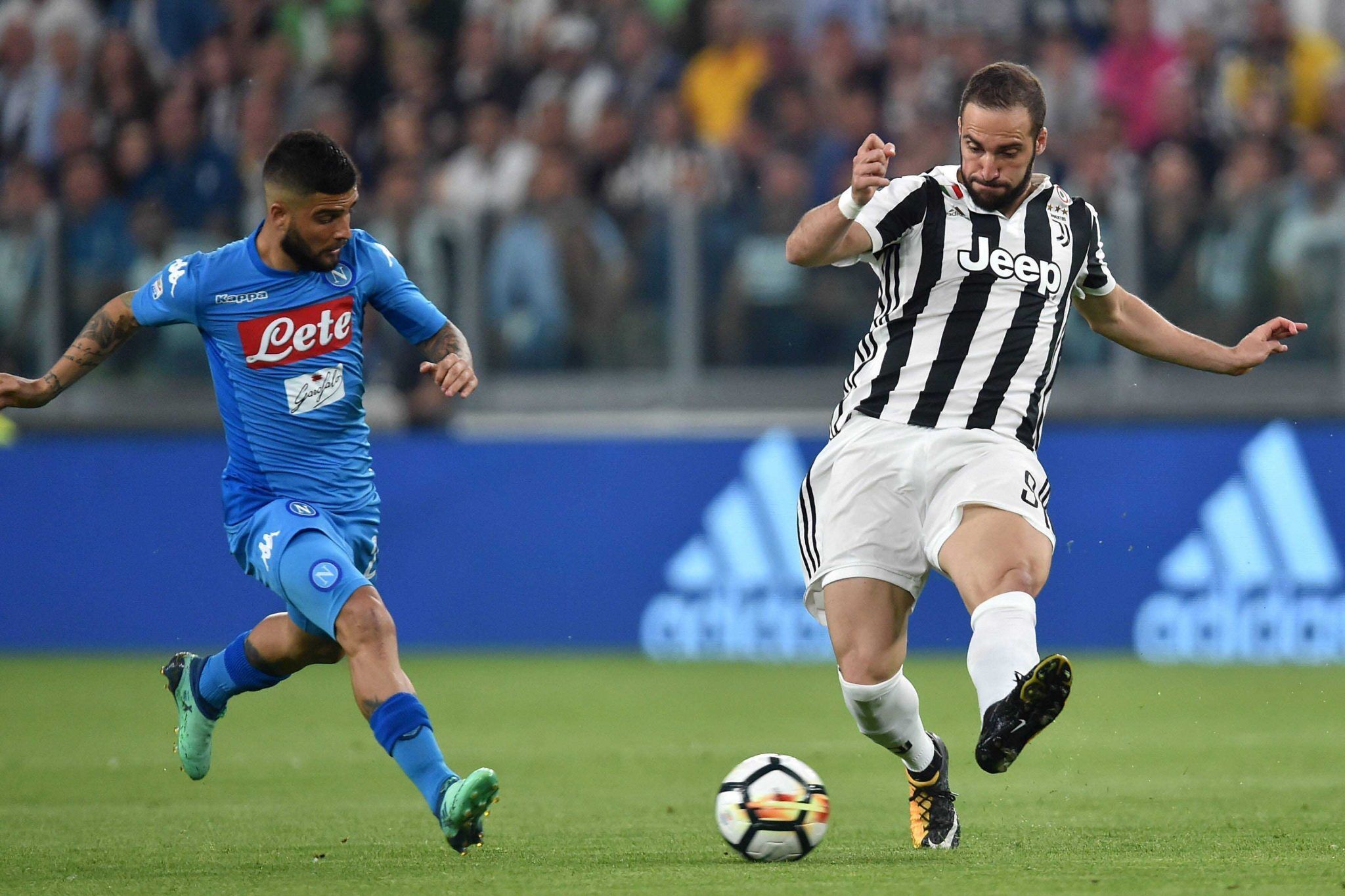 意天空：迪乌夫在国米逐渐展现影响力，或成邓弗里斯合适替补（意天空：迪乌夫在国米愈发抢眼，有望出任邓弗里斯的理想替补）